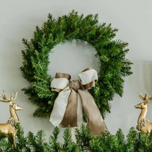 King Of Christmas 24" Yorkshire Fir Wreath With Warm White LED Lights (Battery Operated)